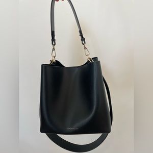 Leatherology Large Elizabeth Black Bucket Bag